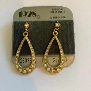 1928  Company Drop Earrings